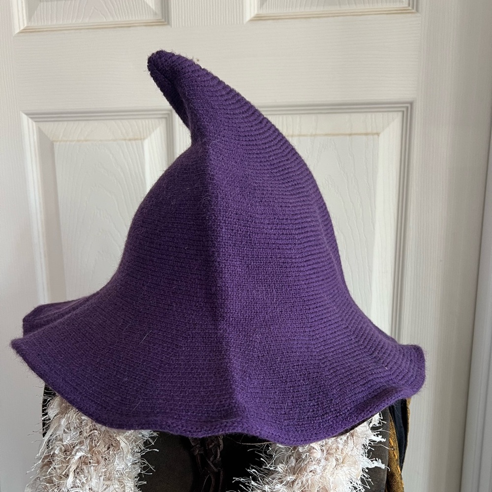 Purple. Bendable Witch Hat. Never worn.
